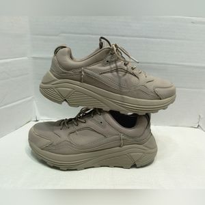 Ugg miwo trainer low men's # 7